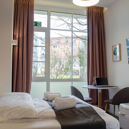 Homely Stay Studio 8 - Relaxed Self-Check-In Room In Мюнхен Экстерьер фото