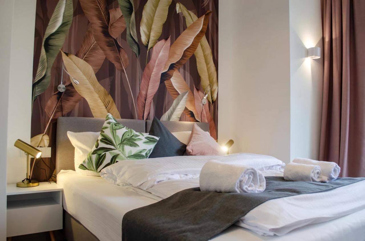 Homely Stay Studio 8 - Relaxed Self-Check-In Room In Мюнхен Экстерьер фото